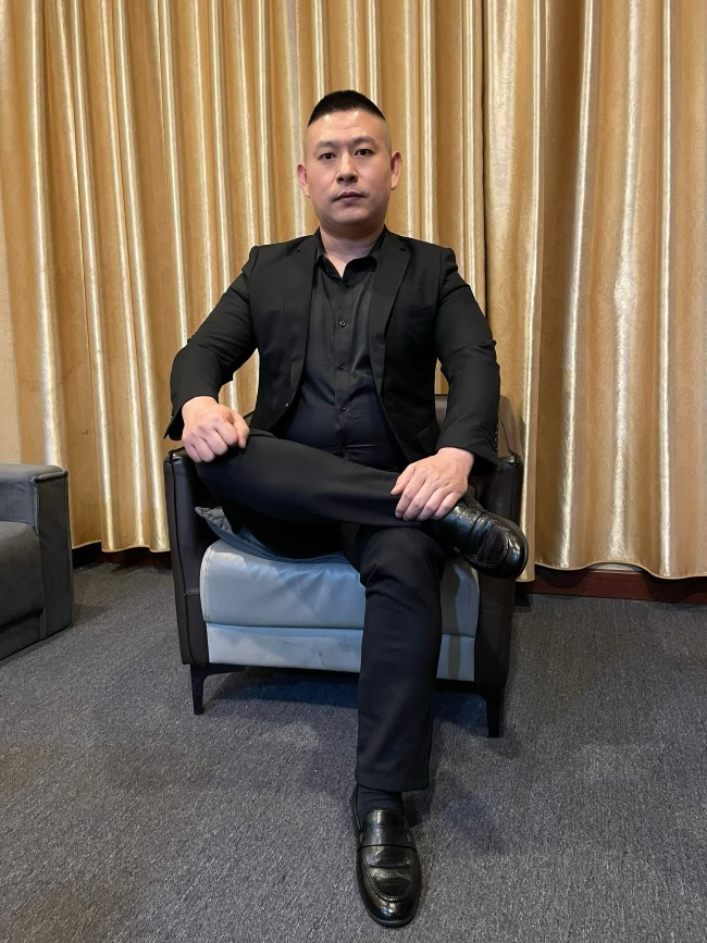 ��װ����׳��